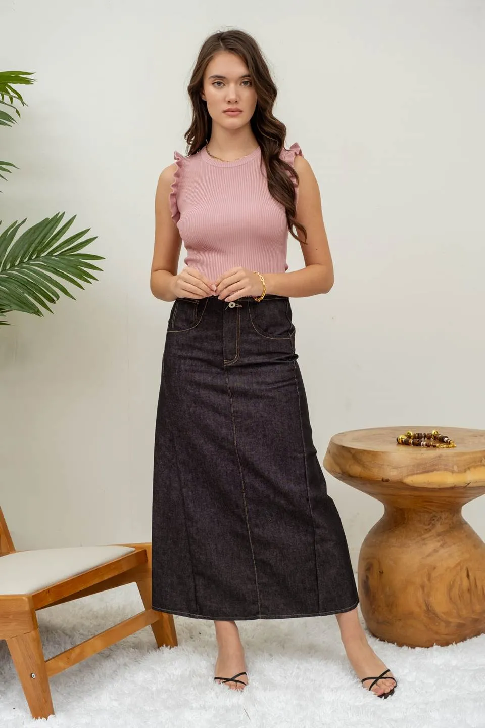 RUFFLE SLEEVELESS SWEATER KNIT TOP