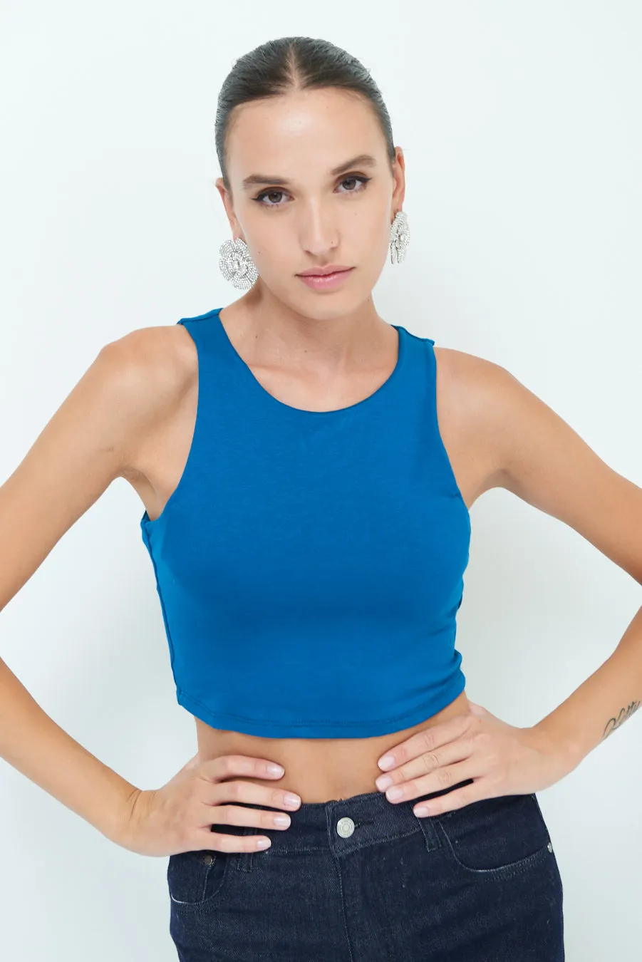 Sleeveless crop top wholesale