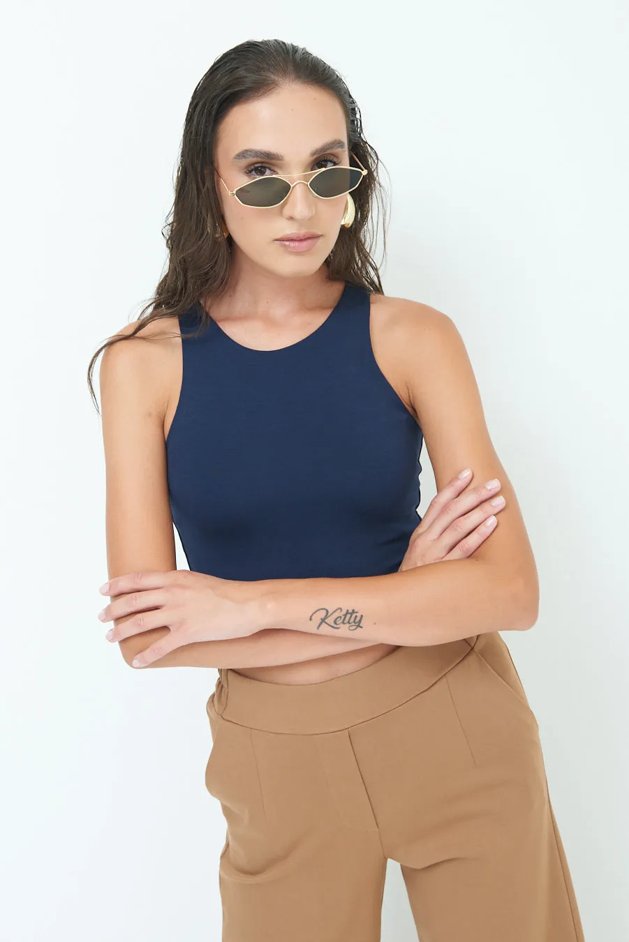 Sleeveless crop top wholesale