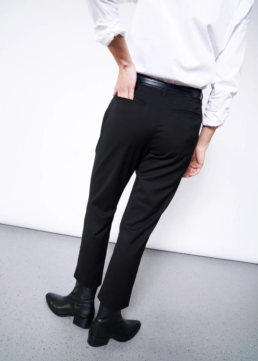 The Empower Slim Crop Pant